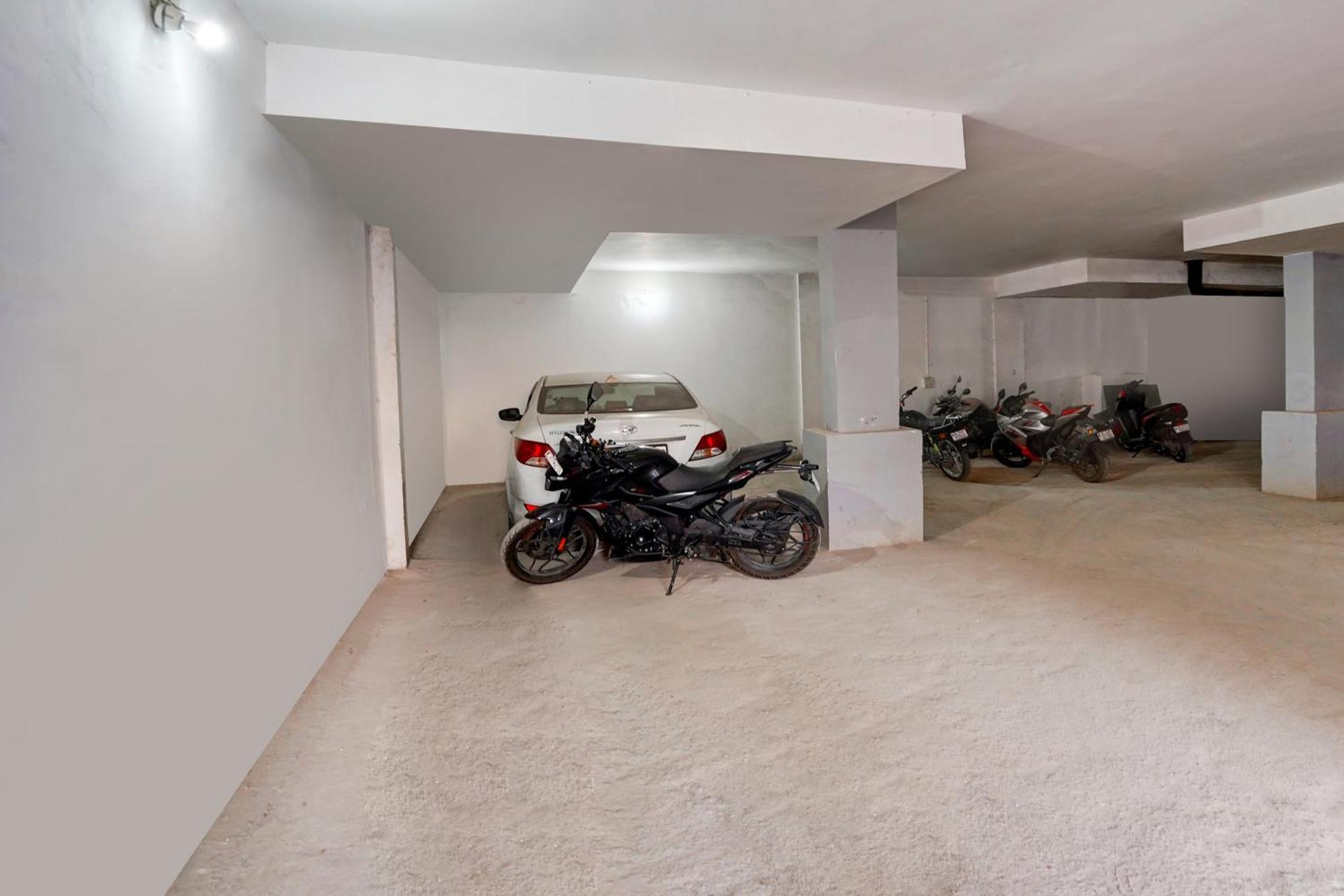 Hotel O Silver Key Kd Plaza Near Saket Metro Station نيودلهي المظهر الخارجي الصورة